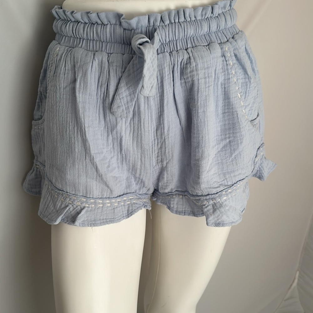 Vintage Havana light blue pull on shorts